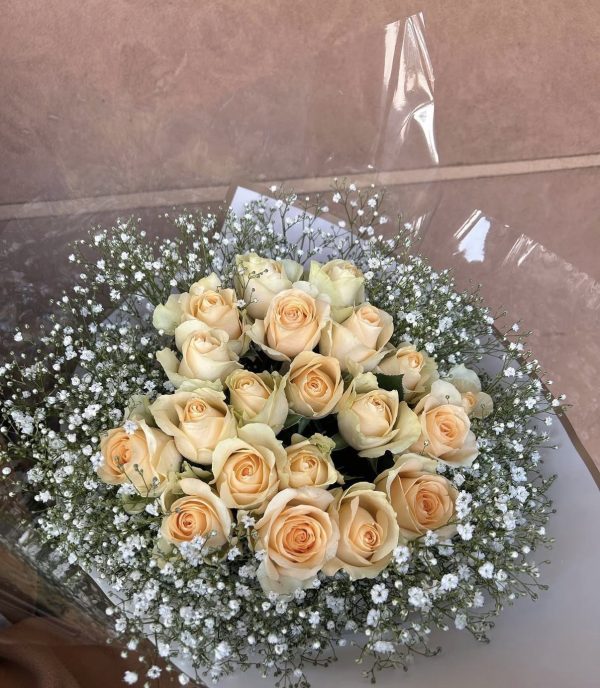 20 Sweet Peach Roses Wrapped with Baby Breath